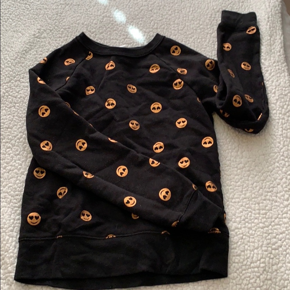 Girls outfit and sweatshirt